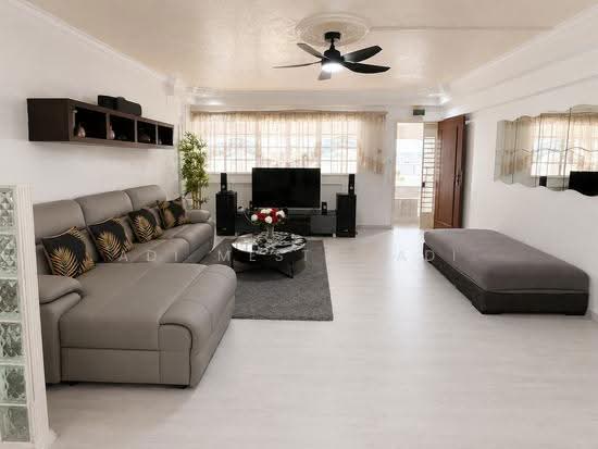 854 TAMPINES STREET 82
