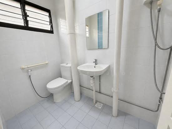 854 TAMPINES STREET 82 photo 3