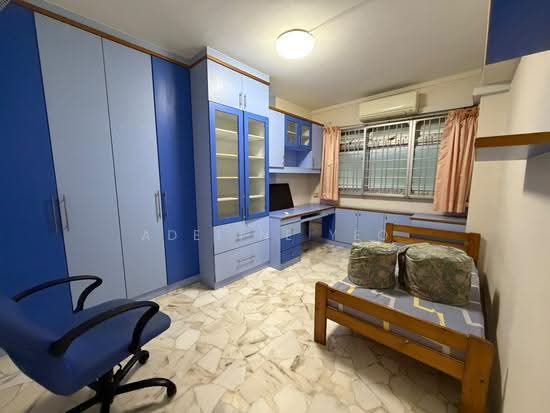 323 TAMPINES STREET 33 photo 4