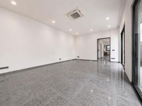 Brand New Freehold Semi-Detached House Eminent at Lorong G Telok Kurau photo 3