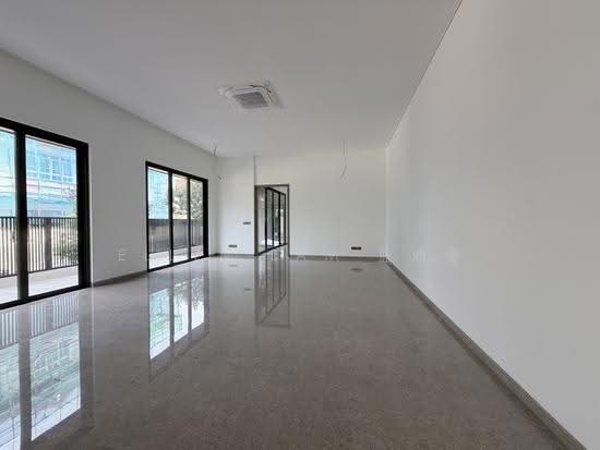 Brand New Freehold Semi-Detached House Eminent at Lorong G Telok Kurau photo 5