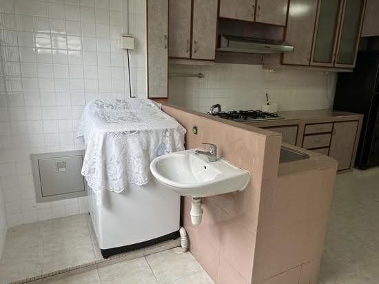 702 WEST COAST ROAD photo 4