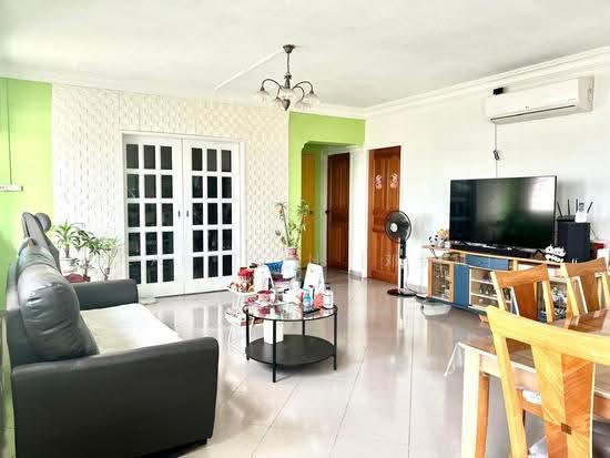 304 TAMPINES STREET 32 photo 3