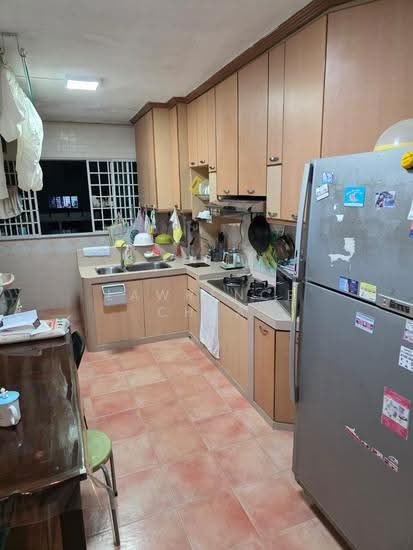 222 SERANGOON AVENUE 4 photo 3
