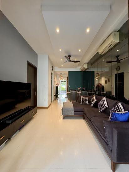RIZ HAVEN photo 5