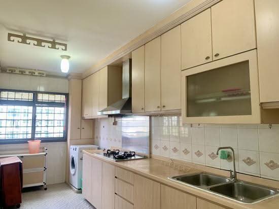 201B COMPASSVALE DRIVE photo 3