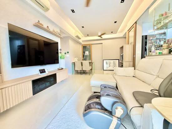 RIVERCOVE RESIDENCES photo 5