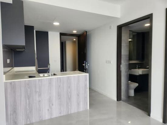 RIVERFRONT RESIDENCES photo 4