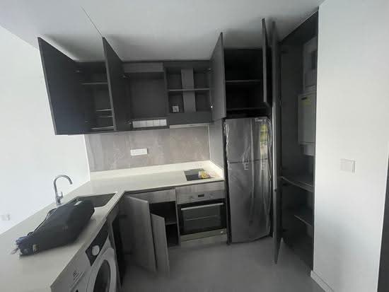 RIVERFRONT RESIDENCES photo 5