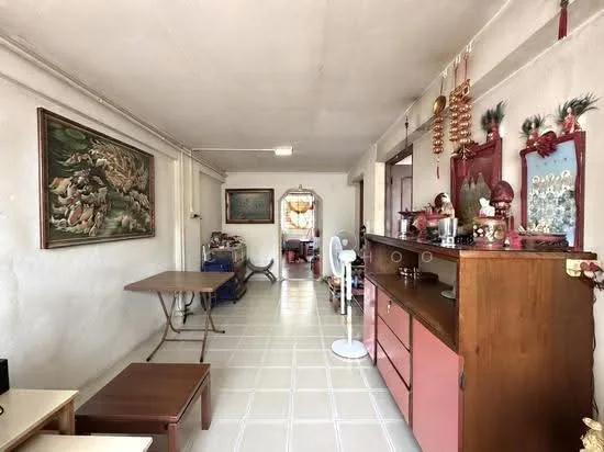 302 Serangoon Avenue 2 image 1 of 10