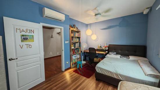 Rare Corner Terrace Within 1KM of Tao Nan! Move-In Condition photo 4