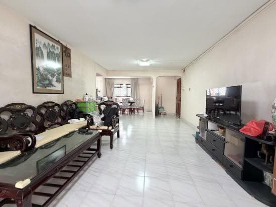 310 SERANGOON AVENUE 2 photo 3