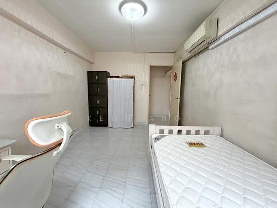 310 SERANGOON AVENUE 2 photo 4