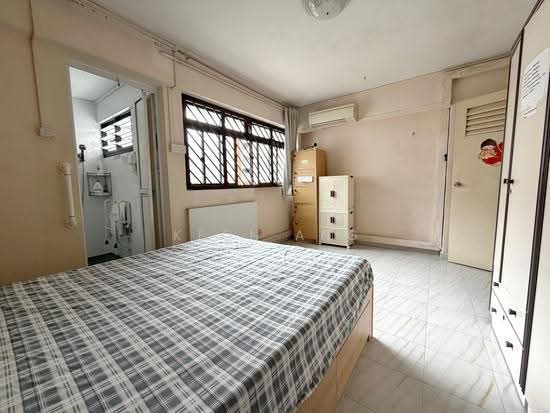 310 SERANGOON AVENUE 2 photo 5