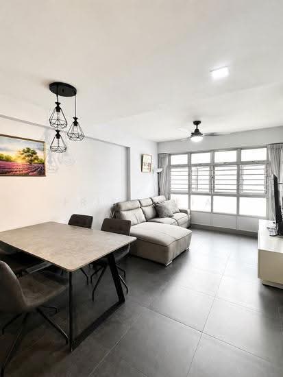 220C SUMANG LANE image 1 of 7