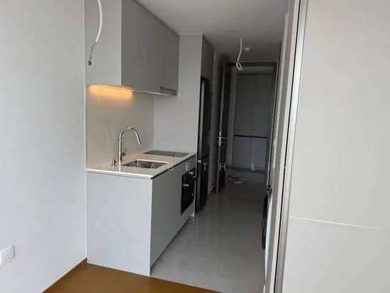 Circle Line Dakota MRT D15 1 bedroom Brand New image 1 of 10