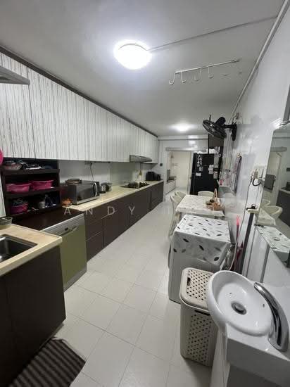 332 SERANGOON AVENUE 3 photo 4