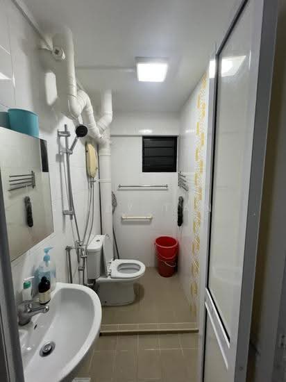 332 SERANGOON AVENUE 3 photo 5