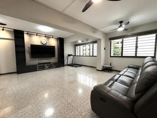 942 Hougang Street 92 image 1 of 10