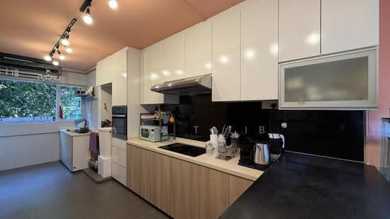 607 ANG MO KIO AVENUE 4 image 1 of 10