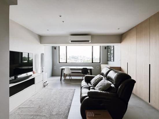 301 SHUNFU ROAD image 1 of 10