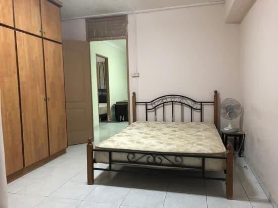 713 JURONG WEST STREET 71 photo 2