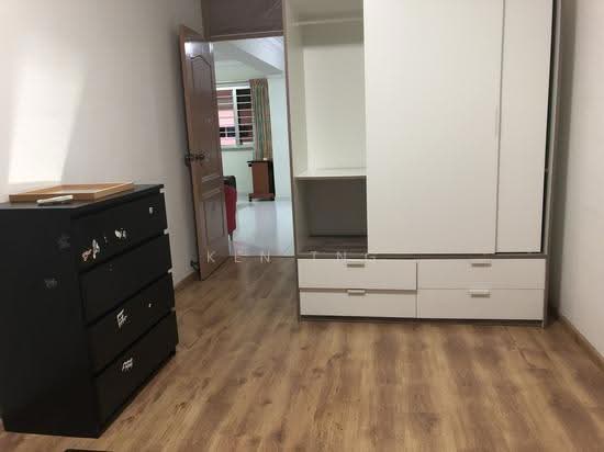 713 JURONG WEST STREET 71 photo 3