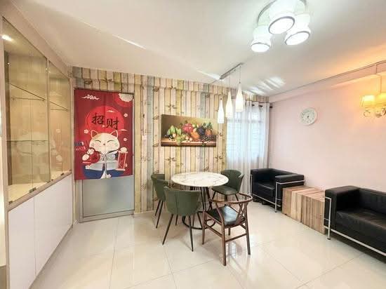 678D JURONG WEST STREET 64 photo 2