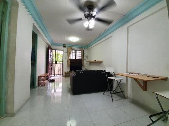 302 SERANGOON AVENUE 2 photo 2