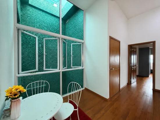 Elevated Freehold Inter Terrace 3 story house, Don’t Miss! photo 5