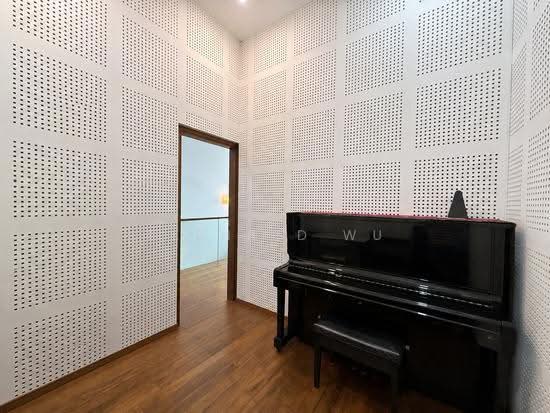 Elevated Freehold Inter Terrace 3 story house, Don’t Miss! photo 6
