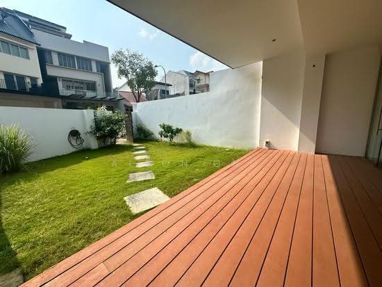 Landed Terrace House @ Eden Grove | Mins Walk to Serangoon, Woodleigh, Bartley MRT & NEX Mall | D19 image 1 of 10