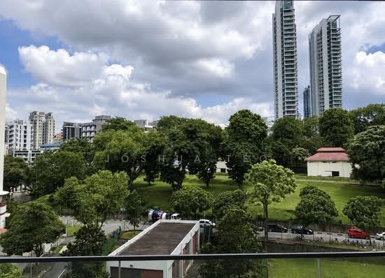 THE CENTRIO photo 2