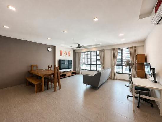 293B COMPASSVALE CRESCENT photo 2