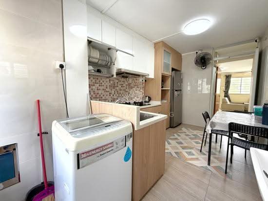 209 SERANGOON CENTRAL photo 6
