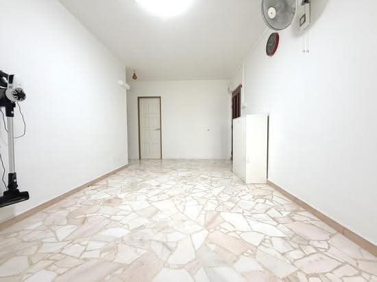 545 JURONG WEST STREET 42 photo 2