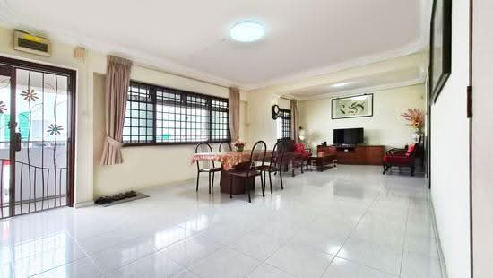 832 JURONG WEST STREET 81 photo 2