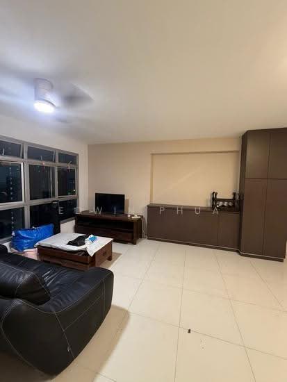 22 TEBAN GARDENS ROAD image 1 of 9