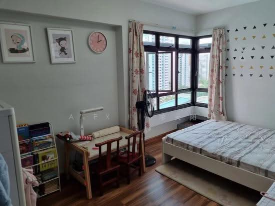 655 SENJA ROAD photo 2