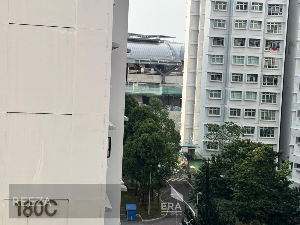 180B BOON LAY DRIVE photo 3