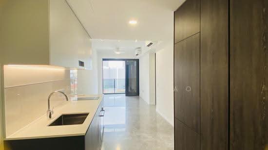 30 MIDDLE ROAD photo 2