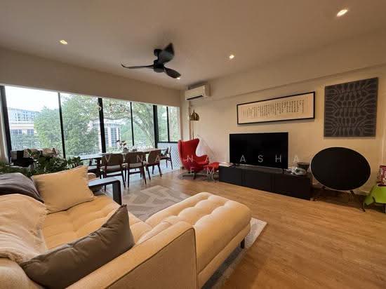 HOLLYWOOD APARTMENTS photo 2