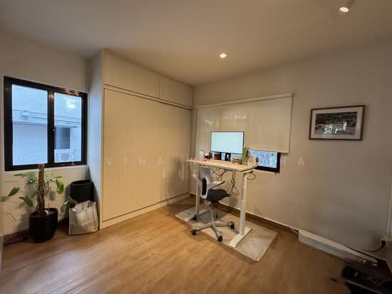 HOLLYWOOD APARTMENTS photo 4