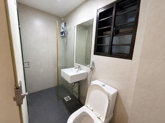 NOVENA COURT photo 3