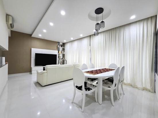 NV RESIDENCES photo 3
