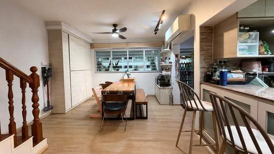 327 JURONG EAST STREET 31 photo 6