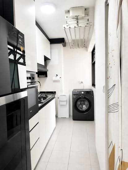 180B BOON LAY DRIVE photo 3