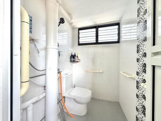 403 PANDAN GARDENS photo 6