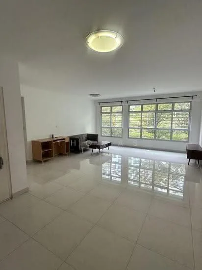782B Woodlands Crescent image 1 of 10