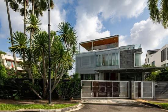 HILLTOP BUNGALOW photo 2